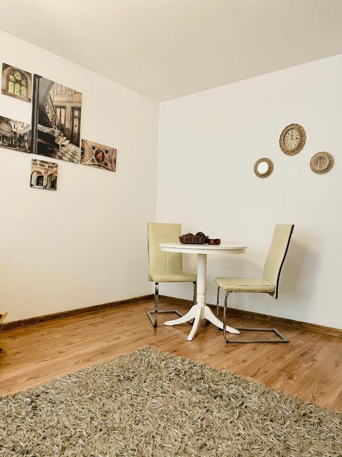 Thias Apartment -Parter, Langa Spitalul Marie Curie Bucureşti Eksteriør bilde