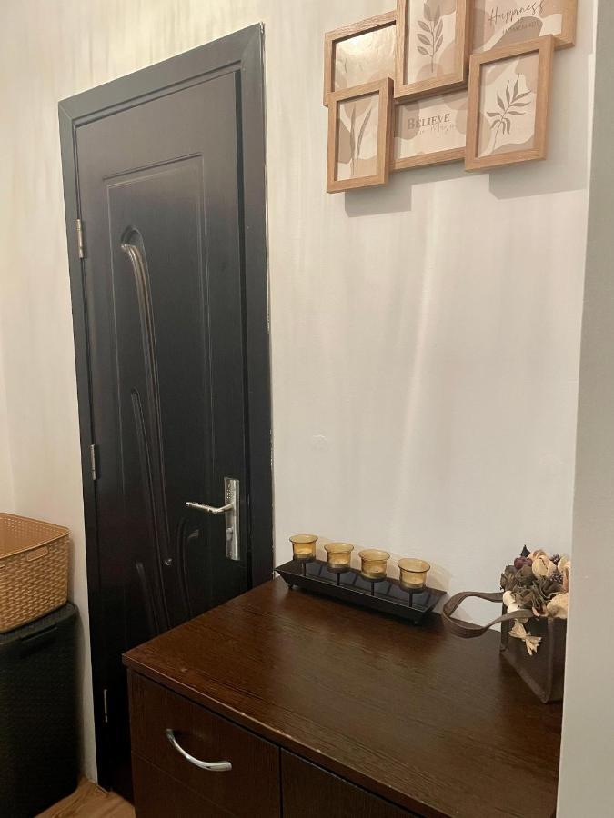 Thias Apartment -Parter, Langa Spitalul Marie Curie Bucureşti Eksteriør bilde