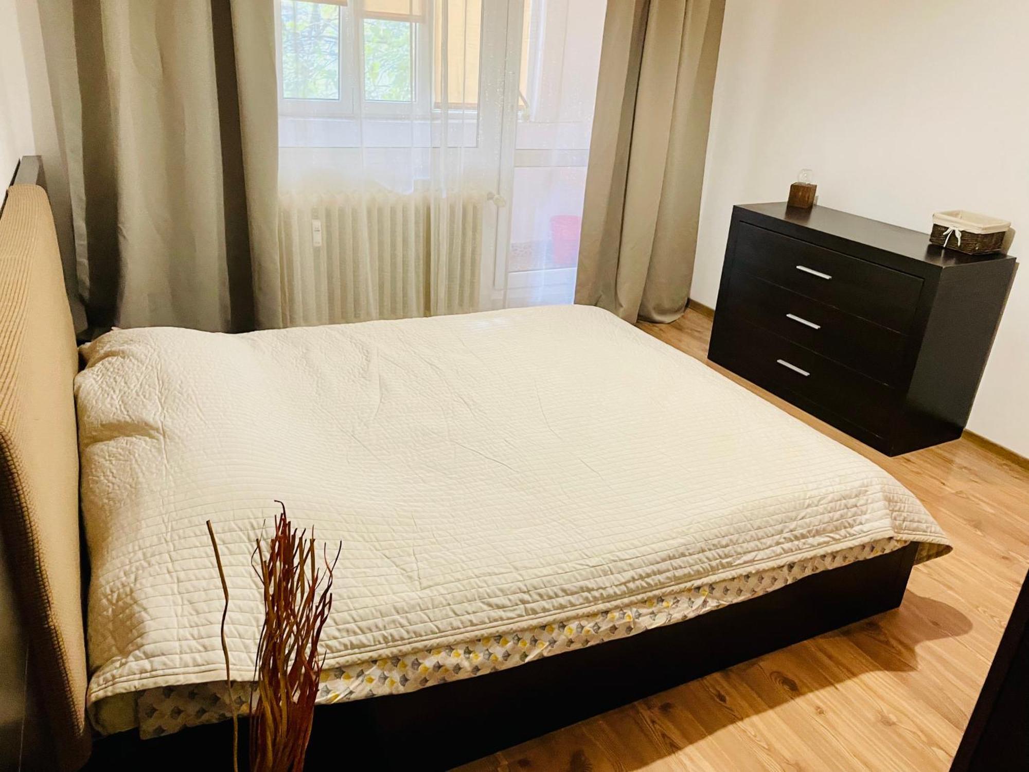 Thias Apartment -Parter, Langa Spitalul Marie Curie Bucureşti Eksteriør bilde